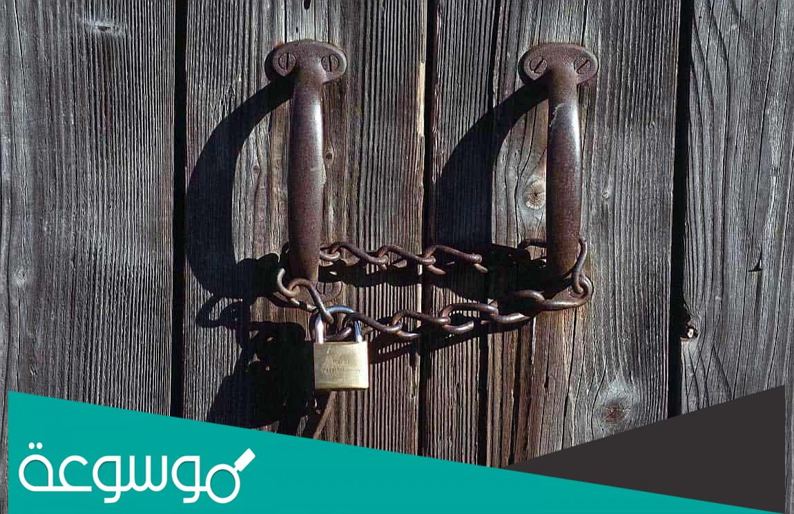 تفسير رؤية الباب المخلوع في المنام