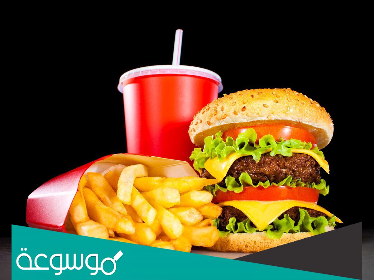 سبب ارتفاع أسعار الوجبات السريعة في السعودية