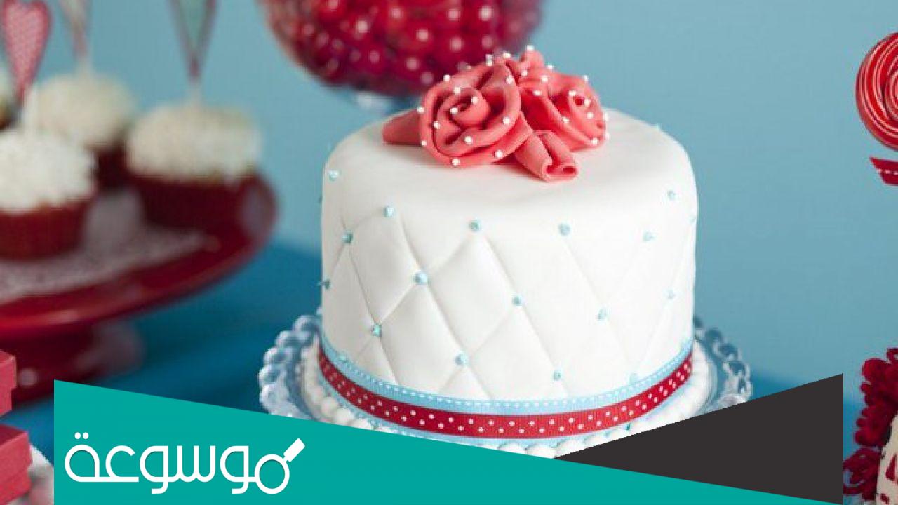 طريقة عمل عجينة السكر بالبيت وبخطوات سهلة