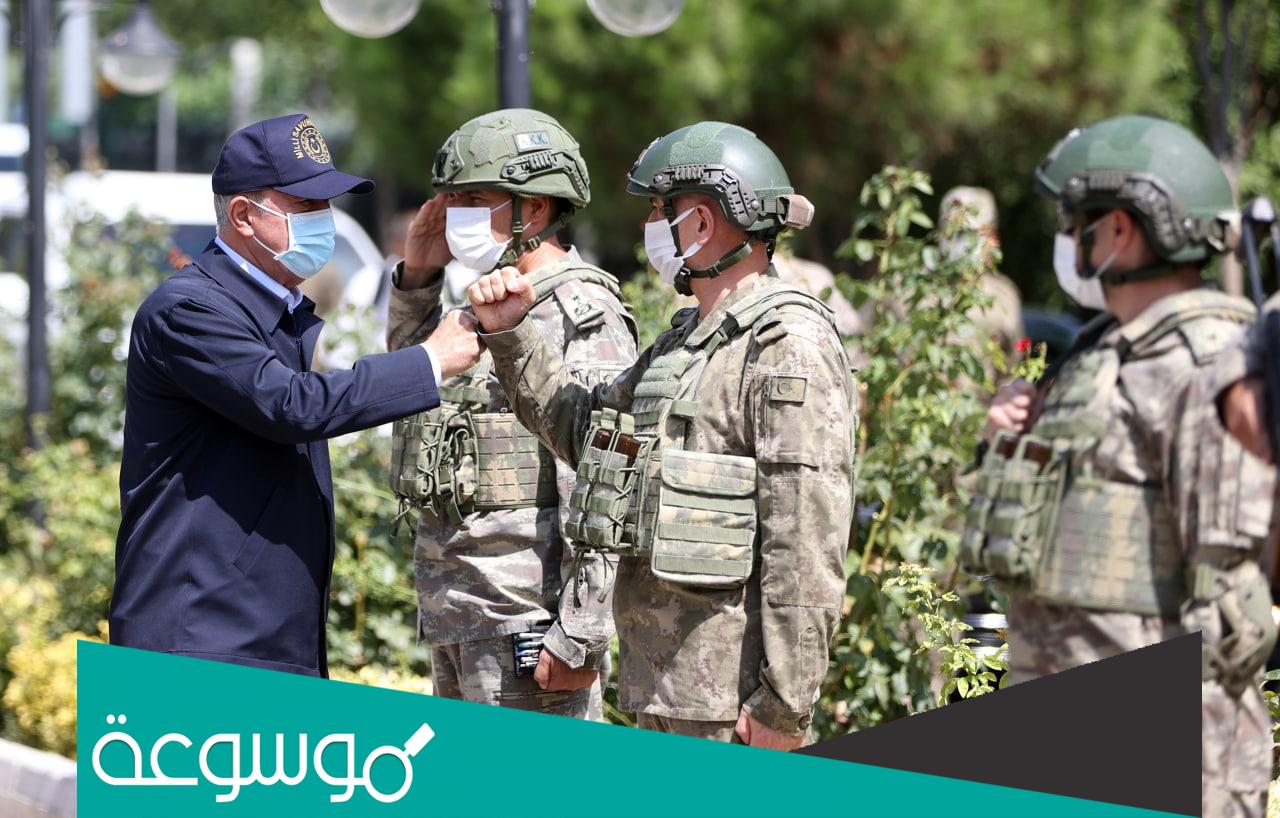 كم عدد أفراد اللواء