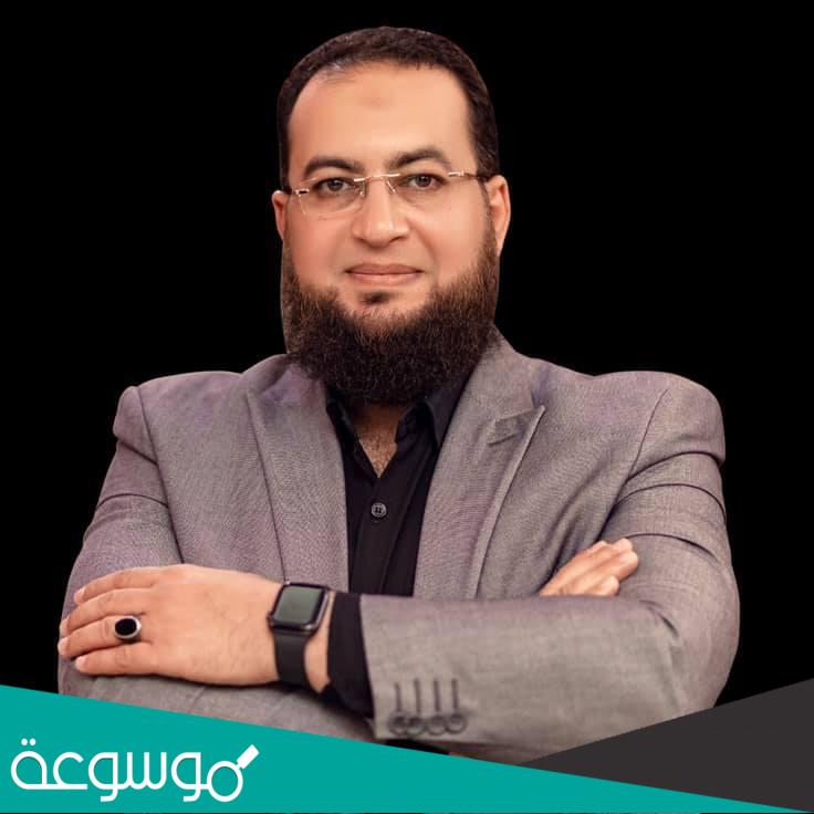 من هو الطبيب وائل عرفة