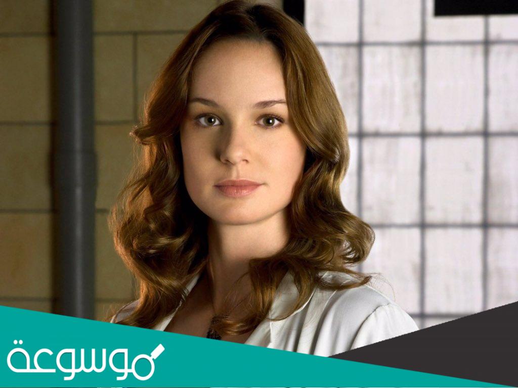 من هي سارة وين كوليز السيرة الذاتية