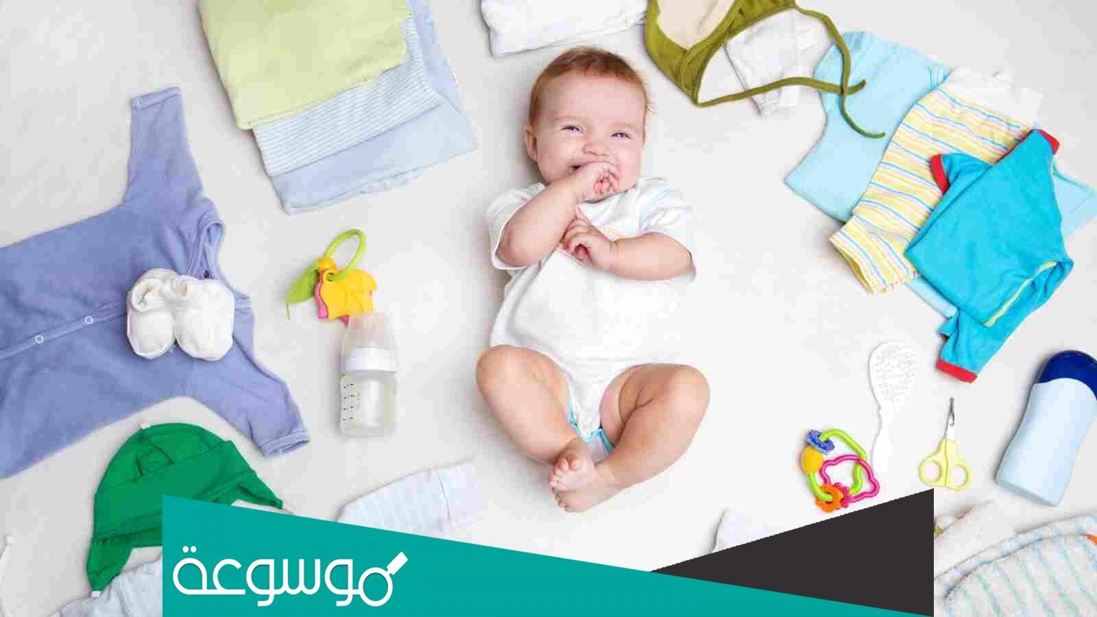 ما احتياجات المولود الجديد من ملابس في فصل الشتاء