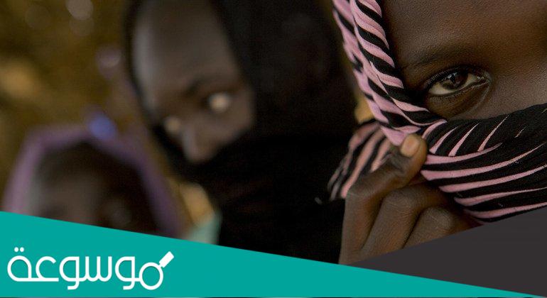 رؤية إمرأة أعرفها في المنام لابن سيرين وابن شاهين والنابلسي