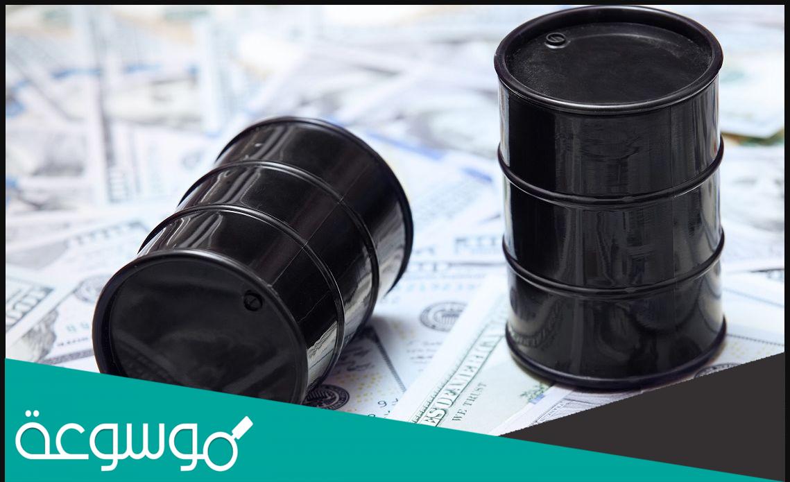 كم تبلغ سعة برميل النفط الخام باللتر؟