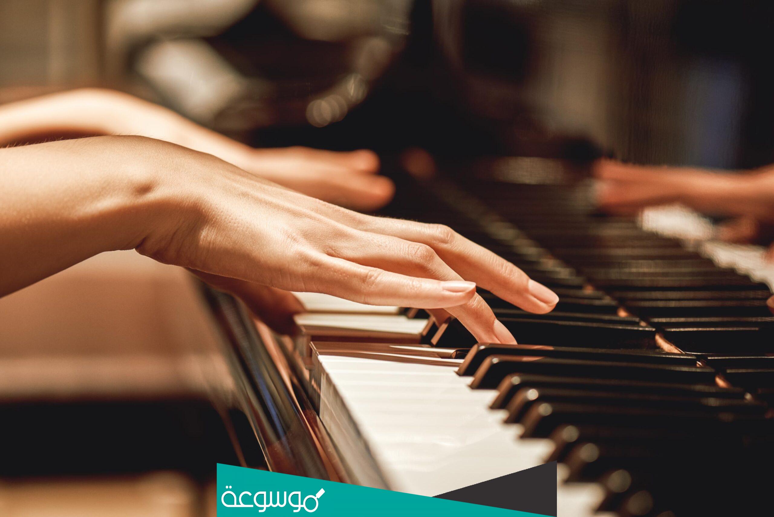 ما تحلى كلمة مرحبا بس لليحبني كلمات