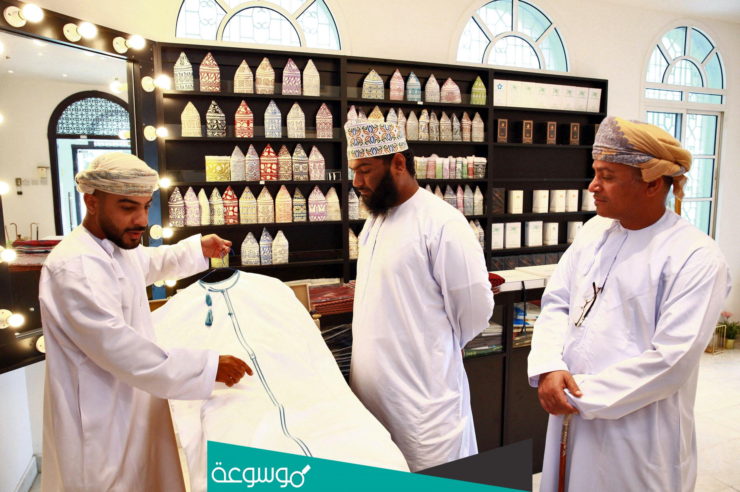 ما قواعد ارتداء الدشداشة سلطنة عُمان