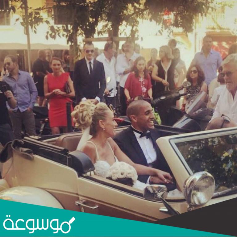 من هي زوجة وهبي الخزري