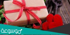 هل يجوز بيع وشراء الهدايا في عيد الحب