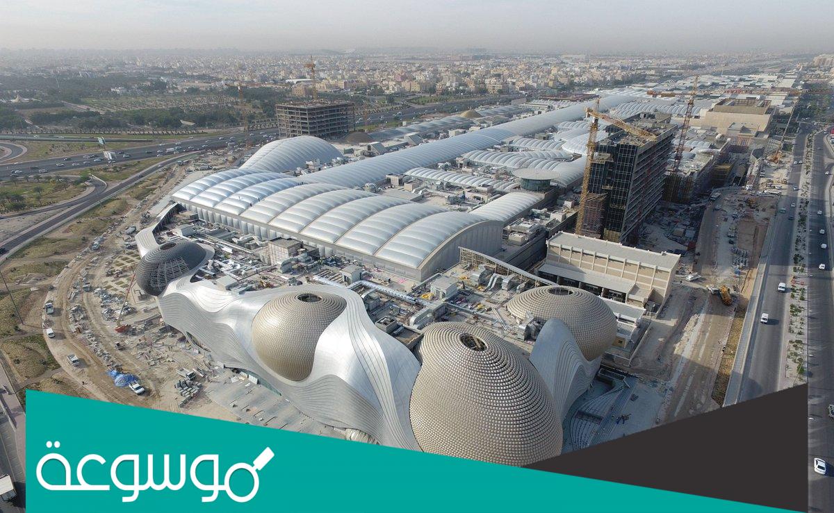 كم مساحة مجمع الافنيوز في الكويت