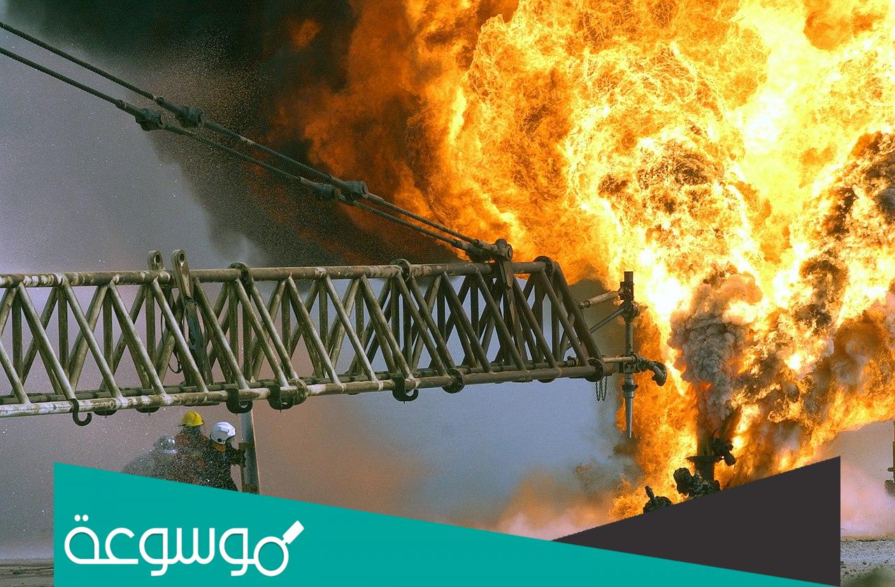 لماذا تعلو النار بعض ابار النفط