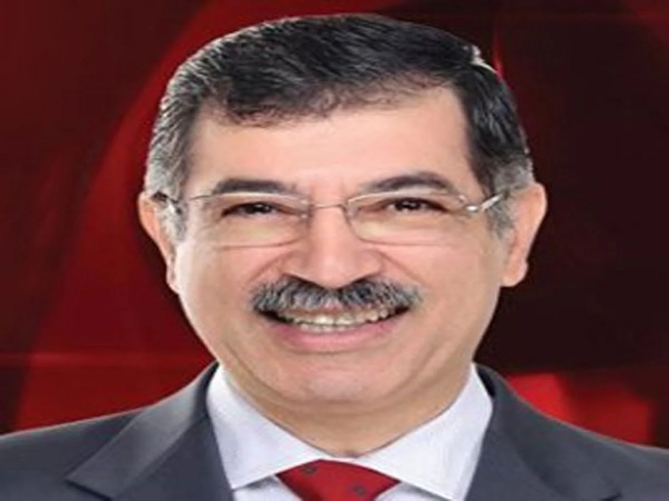 ما سبب إغلاق حسابات علاء صادق