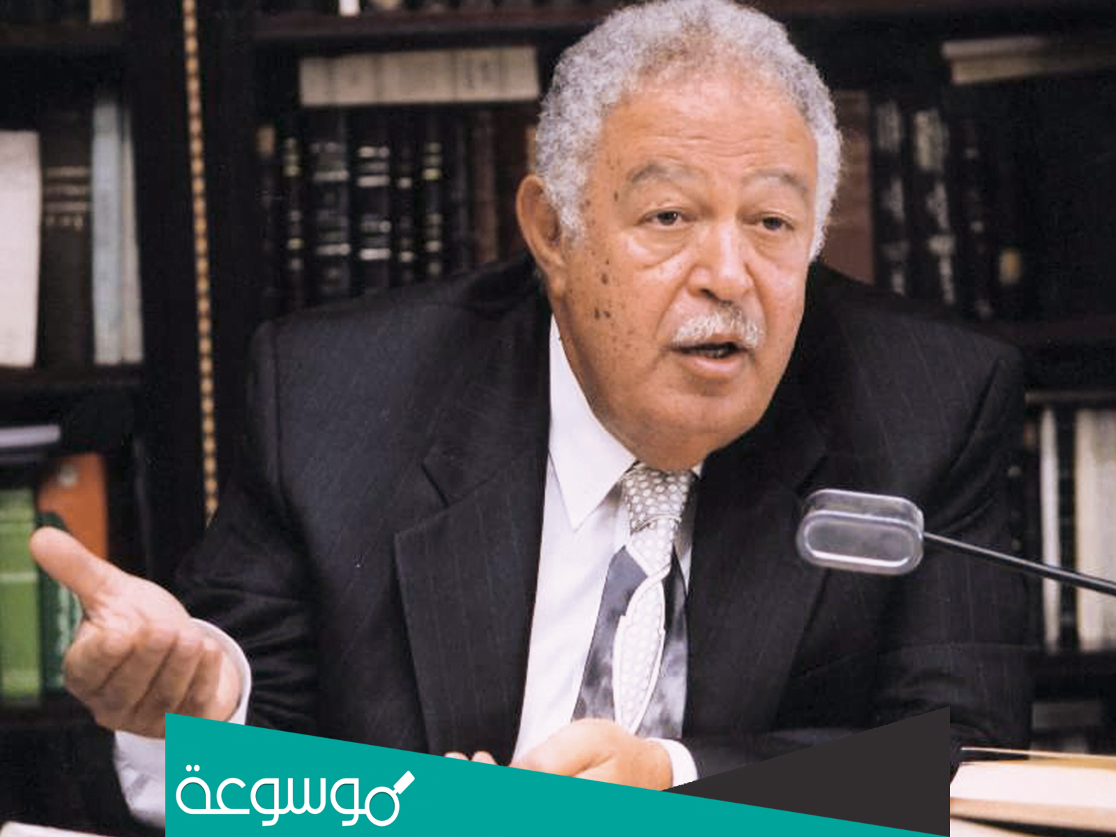 من هو رجائي عطية،