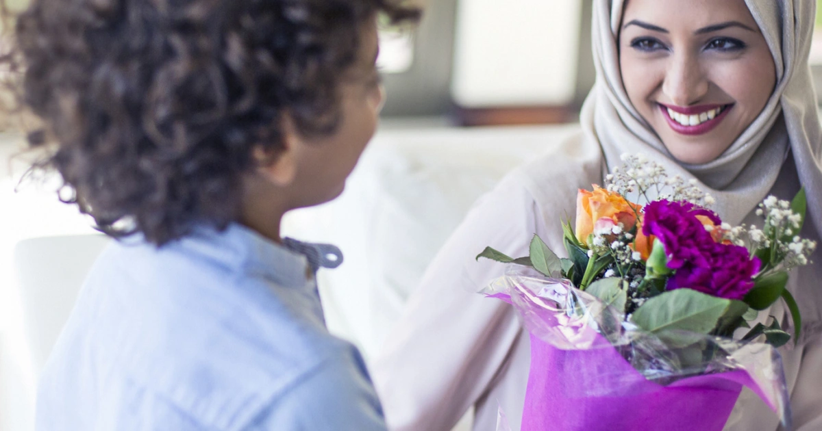 من هو مخترع عيد الام