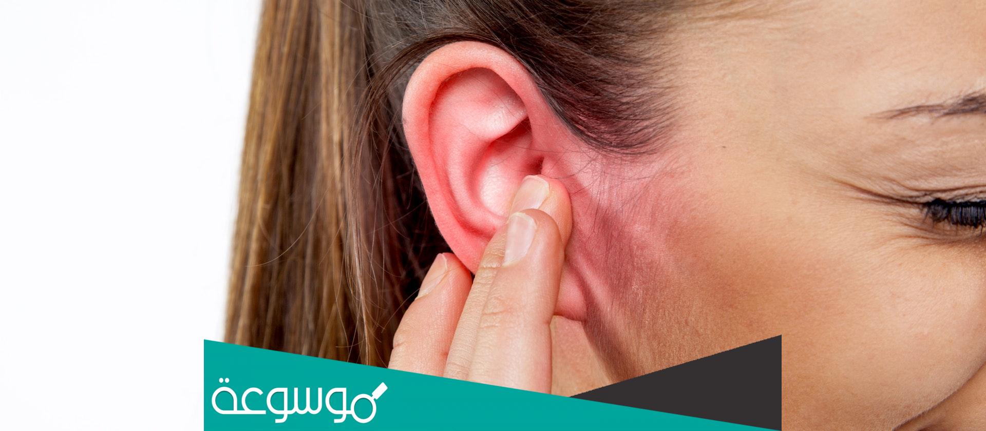 كيفية إخراج الماء من الأذن بعد الاستحمام