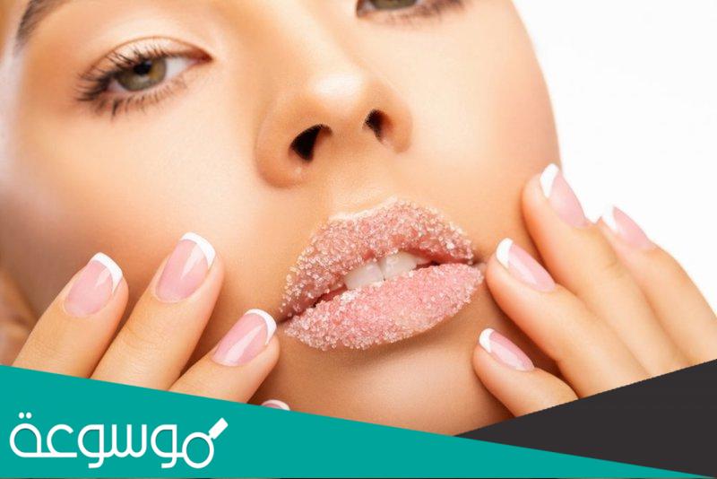 معلومات عن سكراب الشفايف | طريقة تقشير الشفة وتوريدها