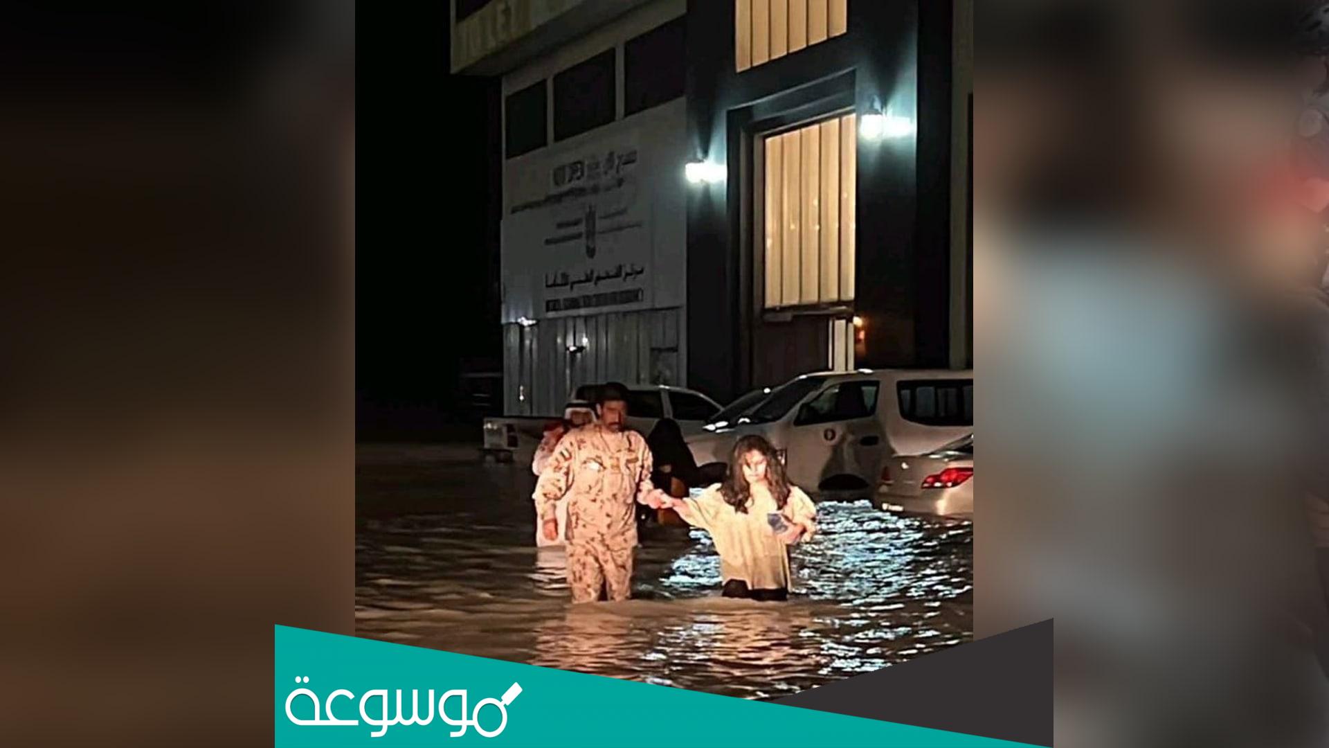 فيديو غرق الفجيرة في الامارات بفعل الامطار والفيضانات القوية