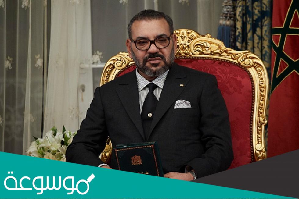 كم كان عمر الملك محمد السادس لما تولى الحكم في المغرب