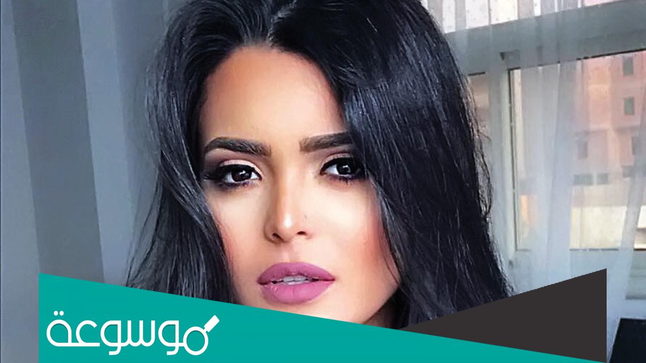 ما هي ديانة اسماء جلال ويكيبيديا