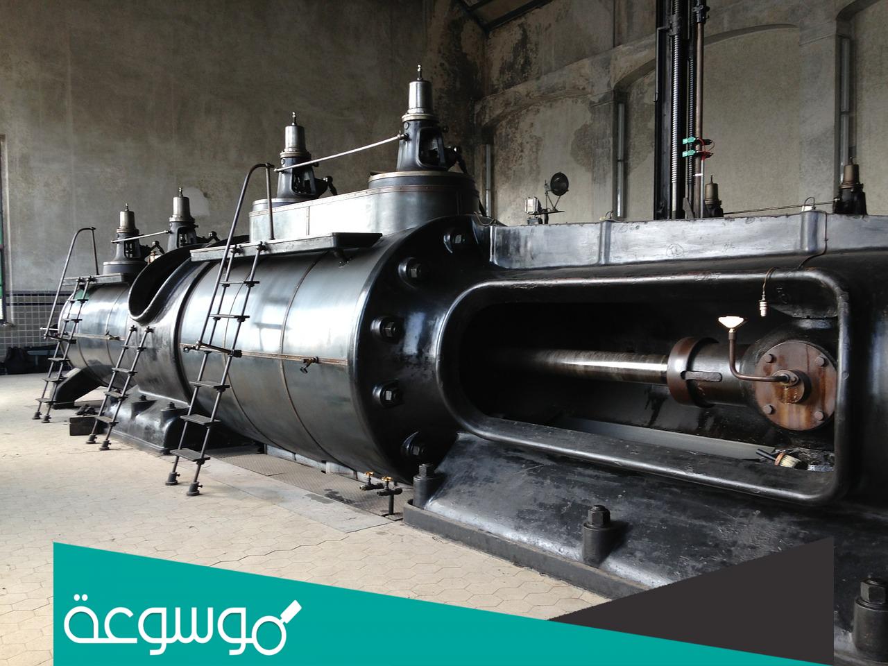 من هو مخترع المحرك البخاري المكثف