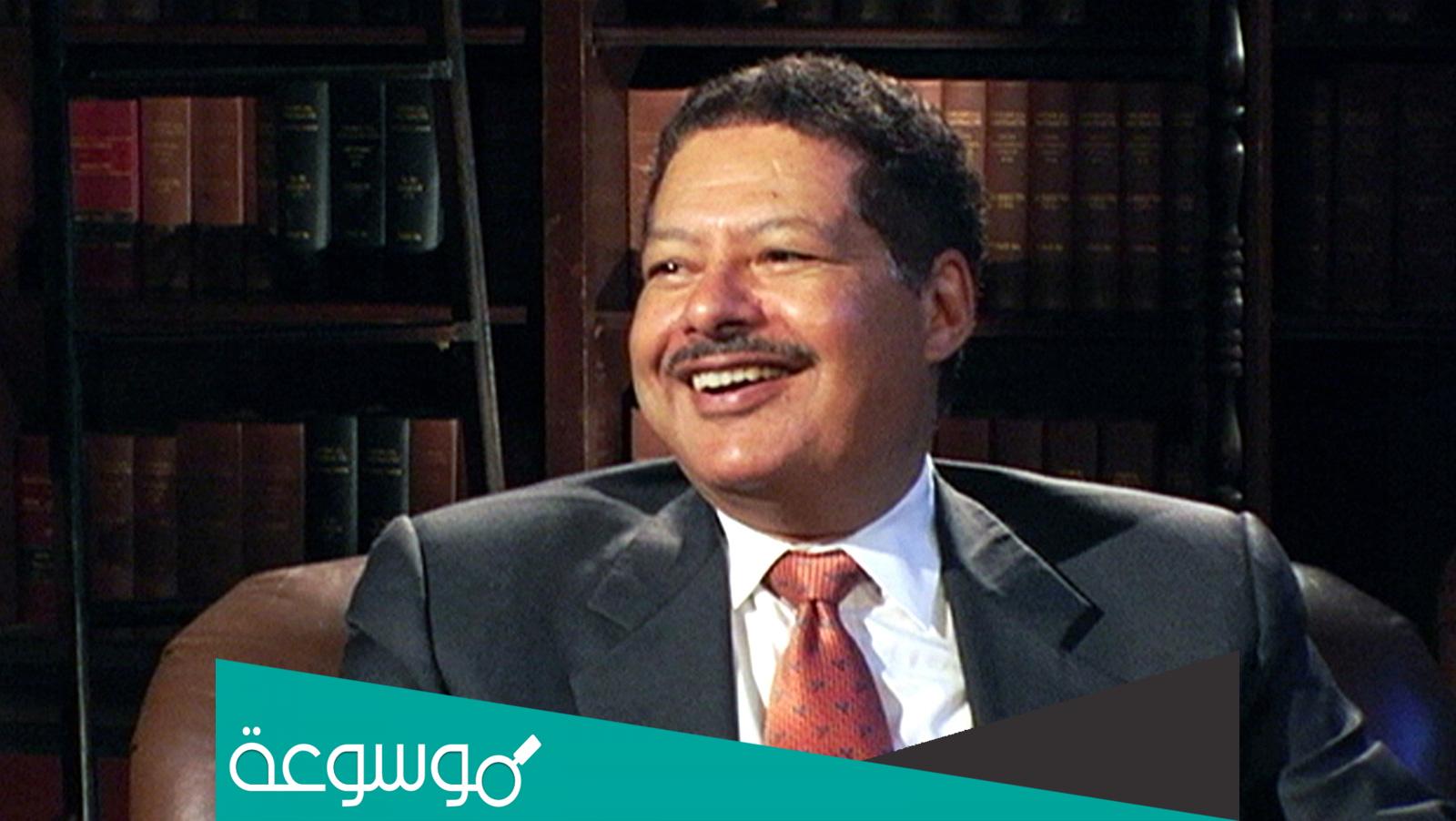 احمد زويل اخترع ايه