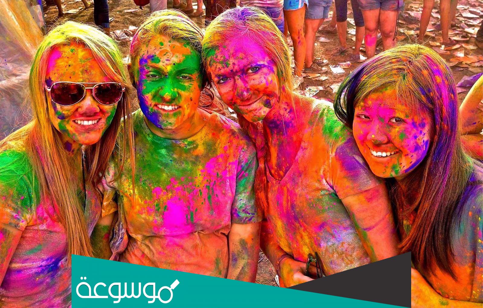 متى يكون عيد الهولي عند الهنود؟