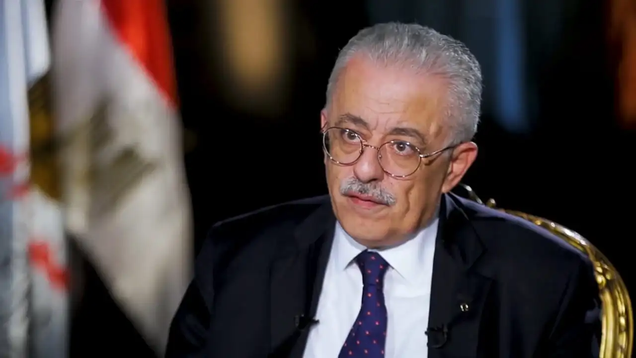هل تم اقالة طارق شوقي من وزارة التعليم ؟