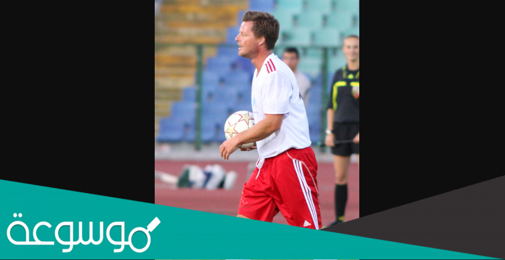 من هو اللاعب السويدي الذي قام أحد الأندية إدراج بند في عقده يمنعه من السفر إلى الفضاء
