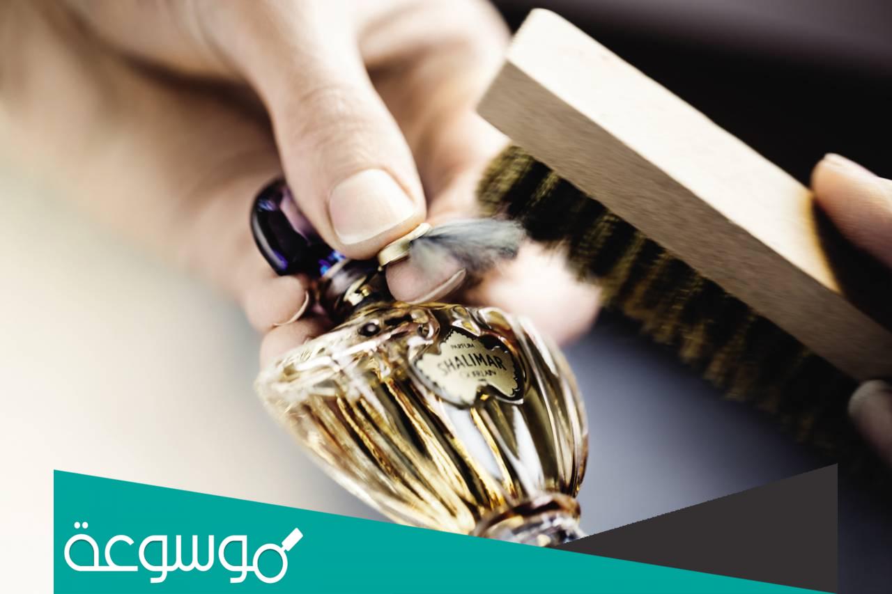 عطر قصة الأزرق كم سعره