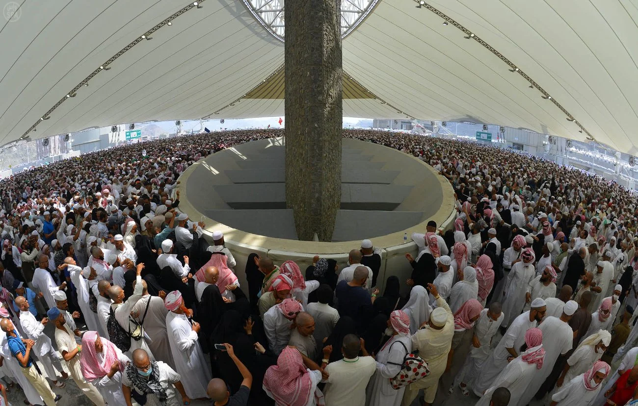 عدد الجمرات التي يرميها الحاج المتعجل