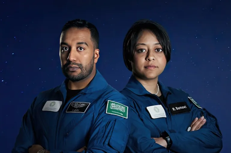 من هي اول رائدة فضاء عربية