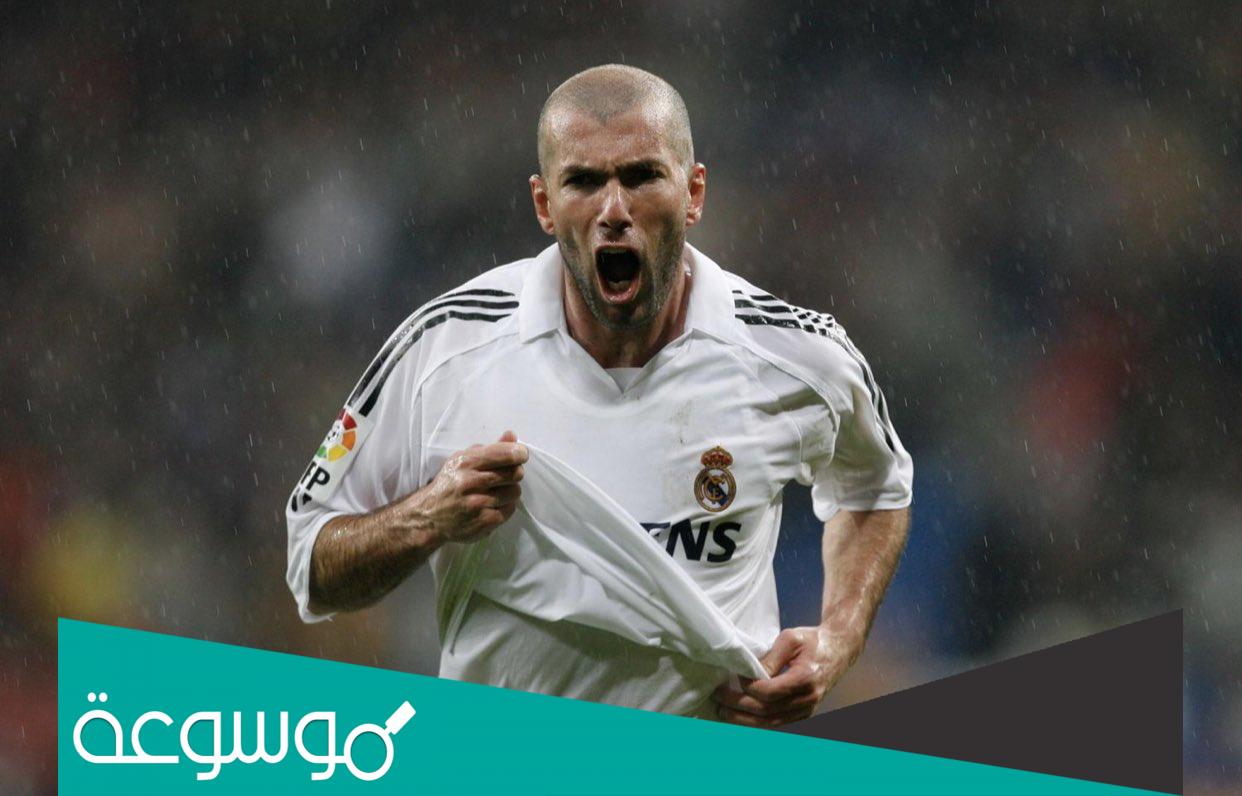 كم كان عمر زيدان عندما اعتزل كرة القدم